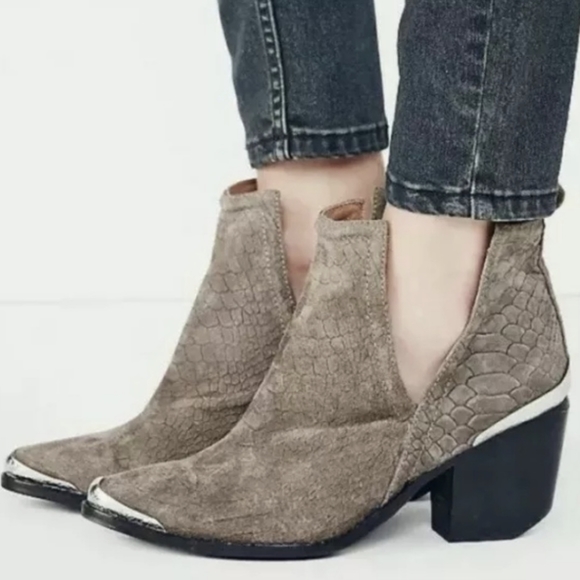 🌿FREE PEOPLE JEFFREY CAMPBELL BOOTIES🌿 - Picture 3 of 14